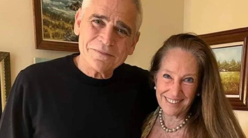 Usta oyuncu Tolga Savacı 60 yaşında hayatını kaybetmişti! Eşi Nermin Bezmen duygulandıran anısını anlattı: "O ara kameraya yakalanmışız"