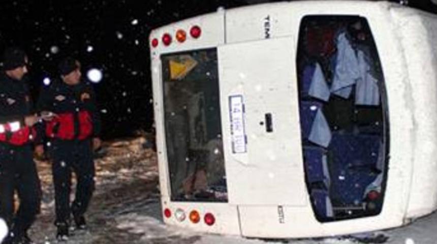 Öğrenci minibüsü kaza yaptı