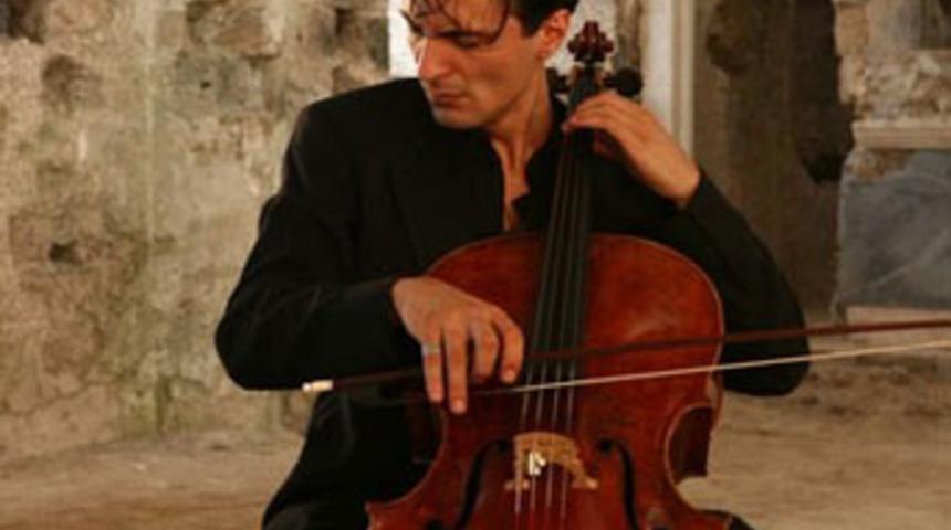 Dahi T&uuml;rk kalbine yenildi