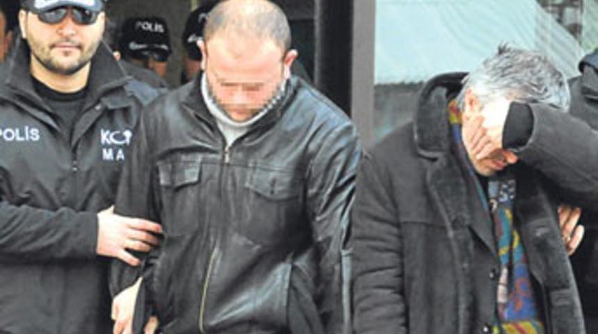 M&uuml;d&uuml;r bey fena yakalandı