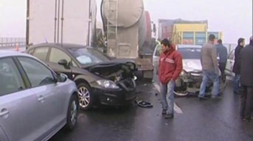 TEM Otoyolu&rsquo;nda zincirleme kaza