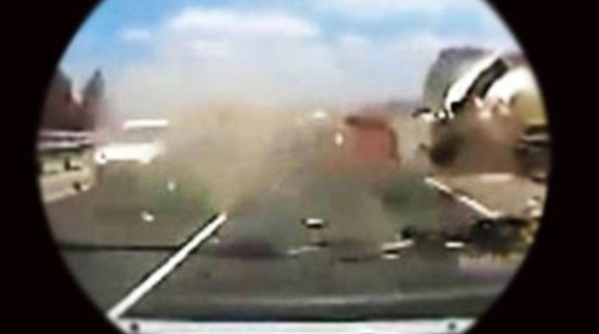 Kafa kafaya işte b&ouml;yle &ccedil;arpıştılar