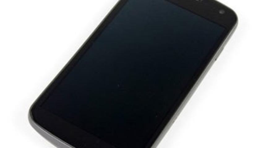 Samsung Galaxy Nexus paramparça