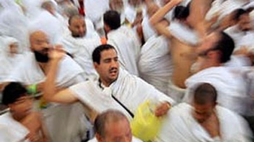 Türk hacılara skandal iftira