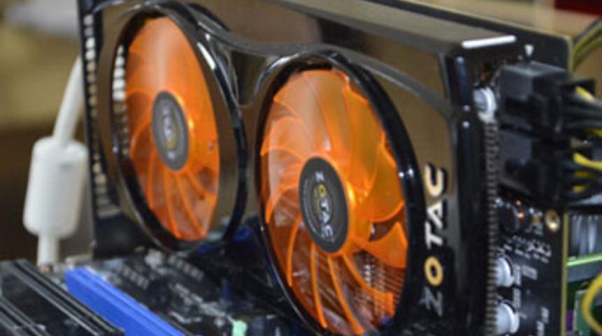 GTX 580 mercek altında!