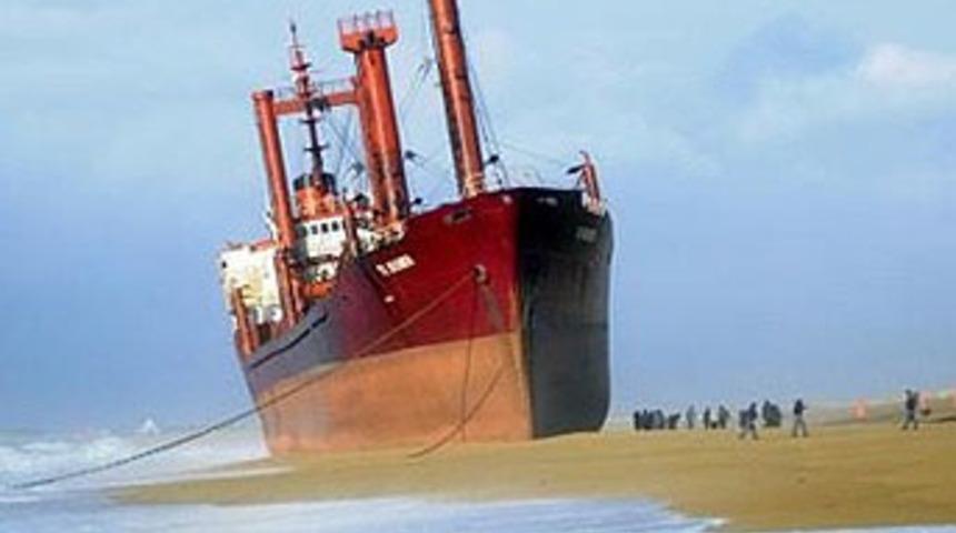 Bu gemi Fransa'yı korkutuyor