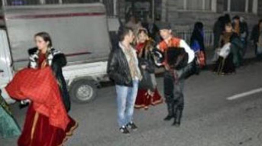 500 kişi &ouml;l&uuml;mden d&ouml;nd&uuml;