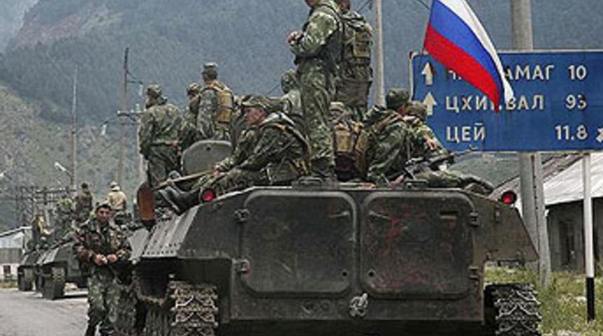 Rus birlikleri T&uuml;rkiye sınırında