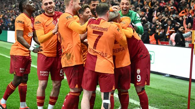Rams Park'ta ilklerin gecesi! Kerem Demibay'ın yıldızlaştığı maçta Galatasaray, Çaykur Rizespor engelini 6 golle aştı...