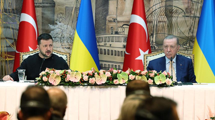 Erdoğan, Ukrayna Devlet Başkanı Zelenskiy ile görüştü! 'Barış zirvesine ev sahipliği yapmaya hazırız'