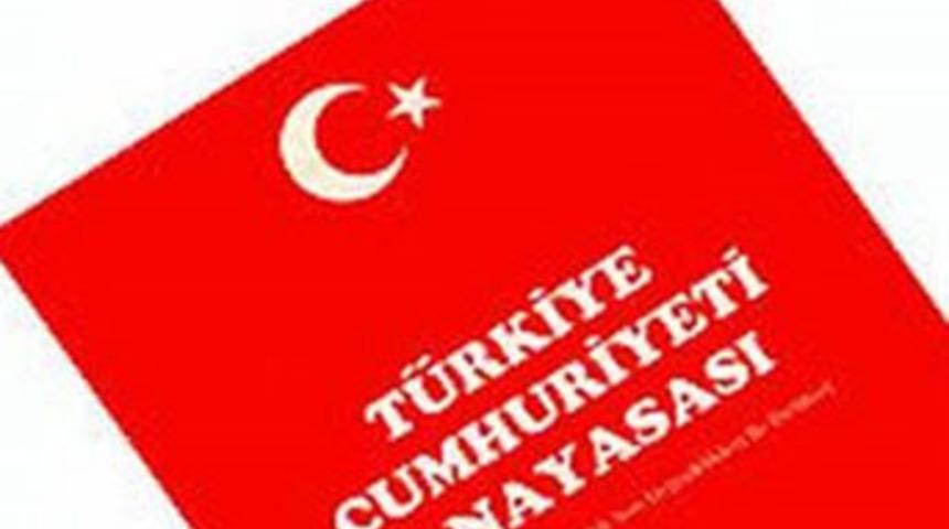 Yeni anayasa için ‘dini yemin’ önerisi