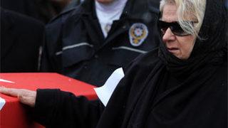 Menderes'in eşinden korkunç iddia