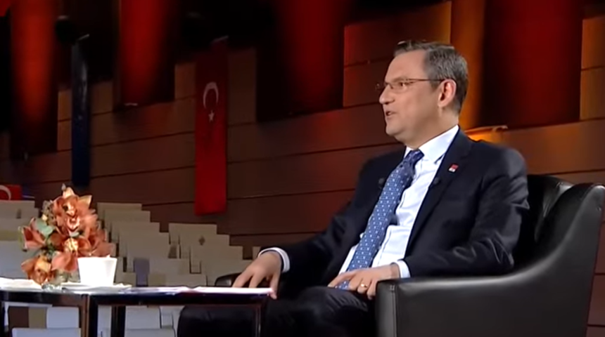CHP lideri Özgür Özel'den canlı yayında 'Burcu Köksal' açıklaması: "Ben Ekrem Bey tarzı bir şey söylesem ipler kopar"