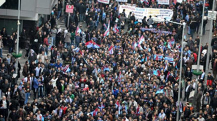 5 bin kişilik g&ouml;steri