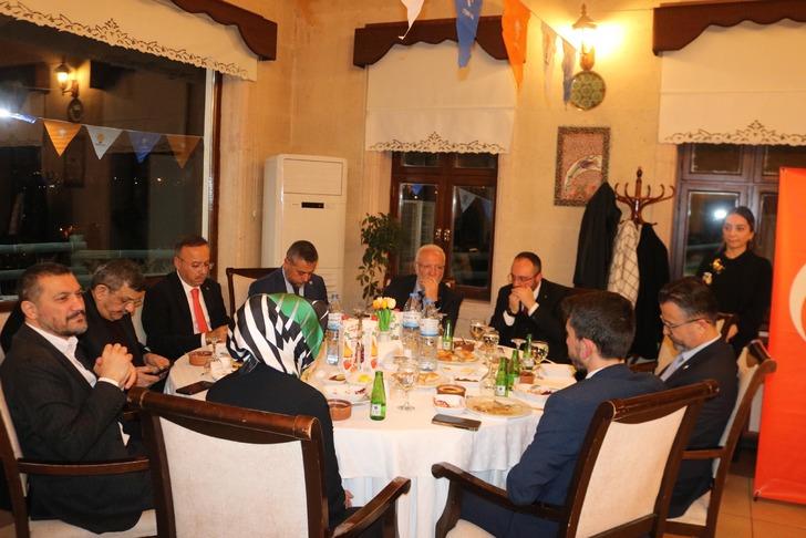 Seçim yaklaştıkça ifadeler de sertleşiyor! AK Partili Elitaş'tan çok konuşulacak çıkış: Sanki görücüye çıkmış... G4