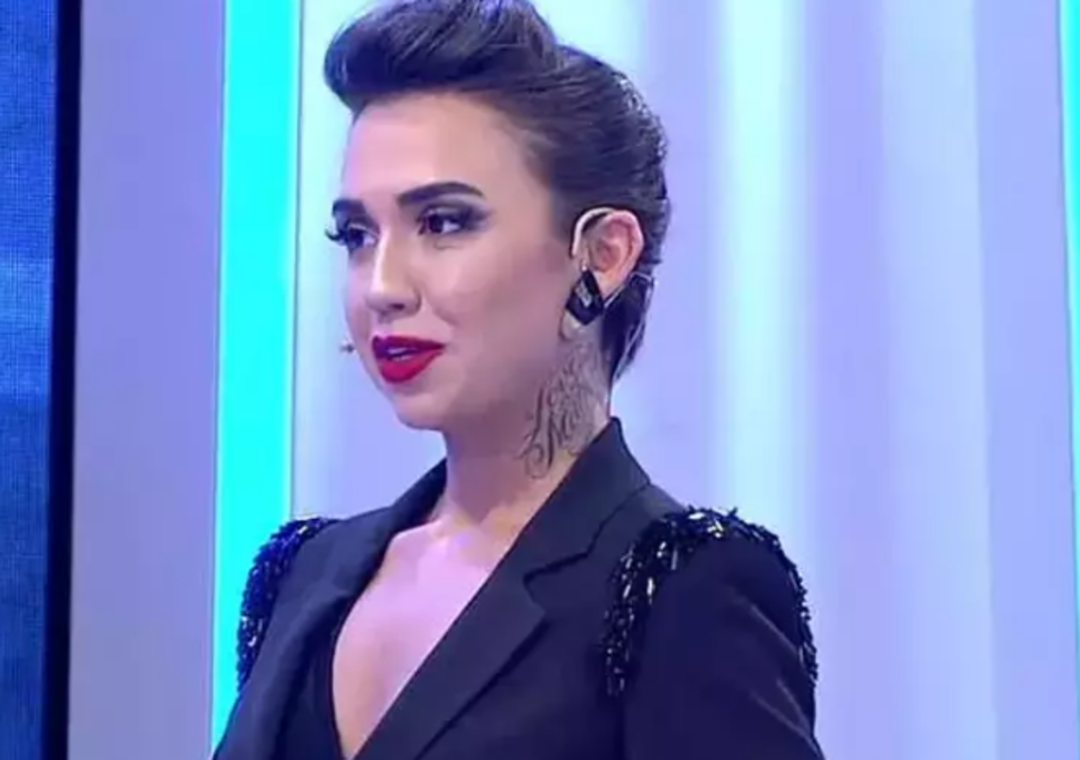 Neslihan Doğrus&ouml;z'&uuml;n cinsiyet değiştirmek i&ccedil;in &ouml;dediği para olay oldu! O soru rahatsız etti