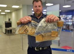 Sandviç arası altın! Vergi ödemek istemeyen bu yolu denedi... Türklerin altınları Almanya'ya kaldı