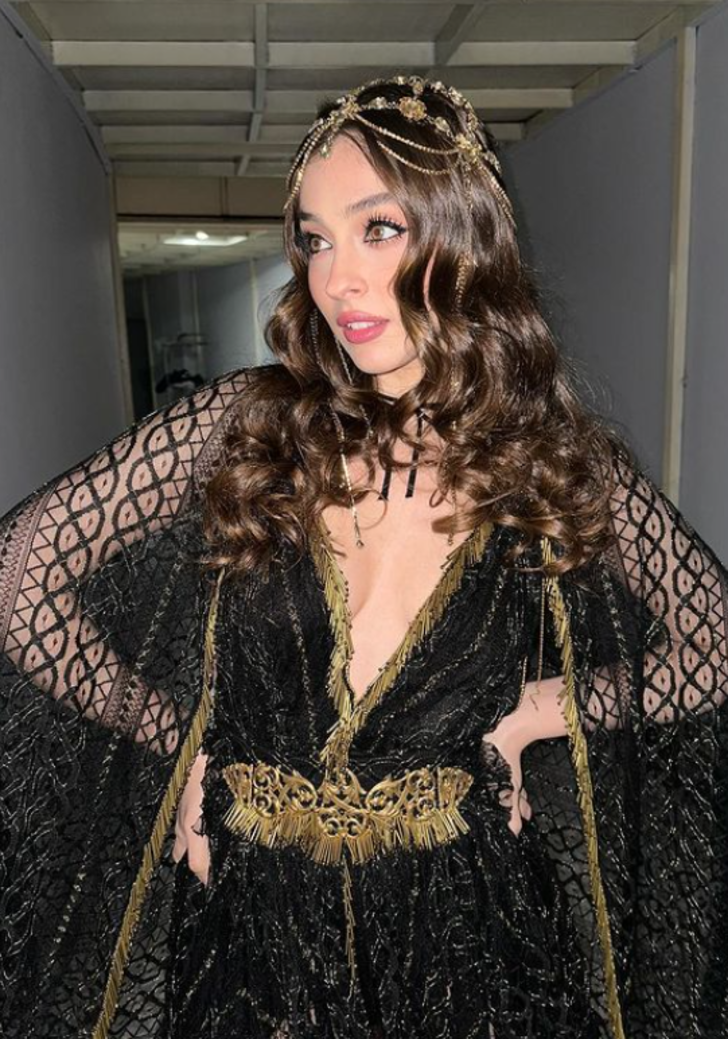 Sakla Beni'nin İncila'sı Cemre Baysel davet tarzıyla gündem oldu! 'Şık ve güzel'  G2