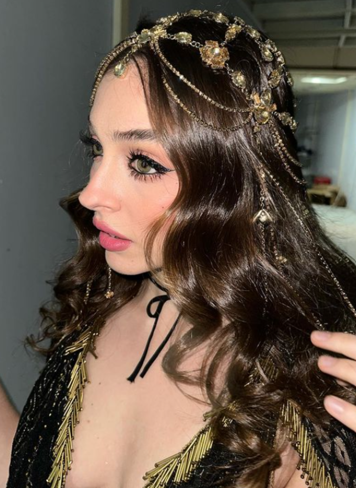 Sakla Beni'nin İncila'sı Cemre Baysel davet tarzıyla gündem oldu! 'Şık ve güzel'  G3