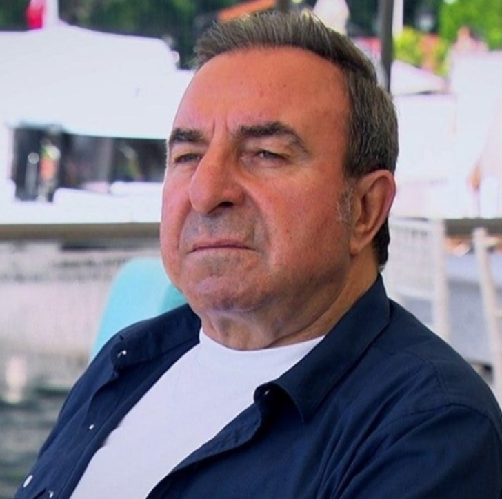 Arka Sokaklar'ın Rıza Baba'sı Zafer Ergin'in yıllar önceki fotoğrafı yeniden gündem oldu! Gençlik halini görenler şaşırdı G1