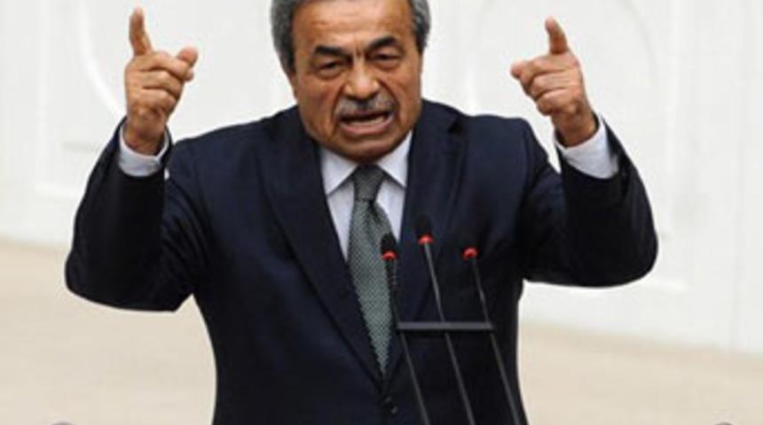 'Erdoğan ve G&uuml;l'&uuml;n babaları CHP'liydi'