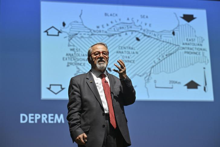 Prof. Dr. Naci Görür bu kez deprem beklemediği yeri açıkladı! 2 faya dikkat çekti 'İkisi ayrı ayrı ya da birlikte kırılarak...' G4