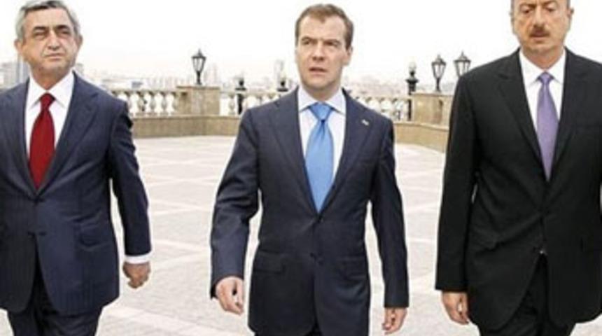 Sarkisyan’ı dövüyordu