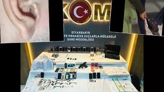 Diyarbakır'da 'fısıltı' operasyonu! Polis, sivil gibi aralarına sızdı: Ayakkabı, iç çamaşırı ve kulak içerisindeki düzenekler...
