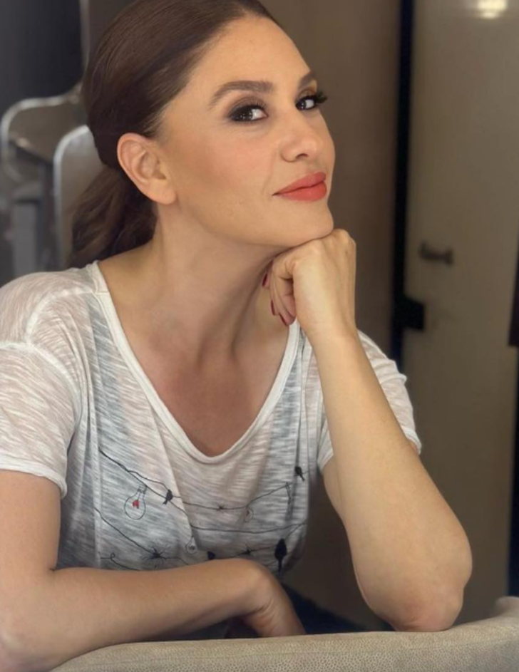 Kızılcık Şerbeti'nin Kıvılcım'ı Evrim Alasya'nın tarzı gündem oldu G5