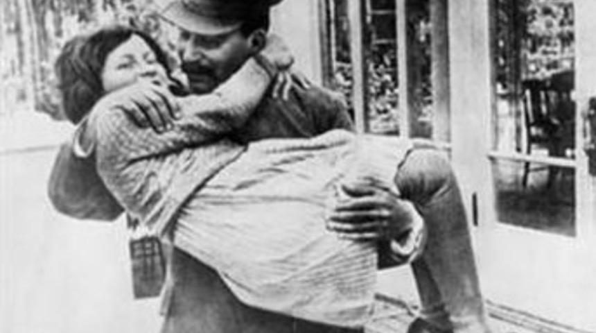 Stalin'in 'minik ser&ccedil;esi' ABD'de &ouml;ld&uuml;