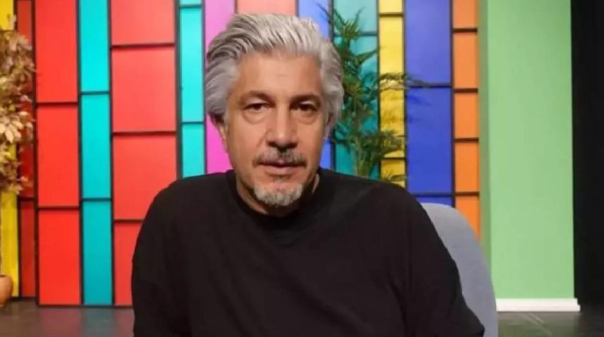 Usta tiyatrocu Nejat Uygur'un oğlu Behzat Uygur Datça Belediyesini etiketleyerek isyan etti: "Bu kara mizahın ta kendisidir"