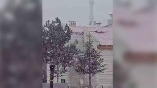 Adana'nın o ilçesine lapa lapa kar yağdı! Sabaha karla uyandılar