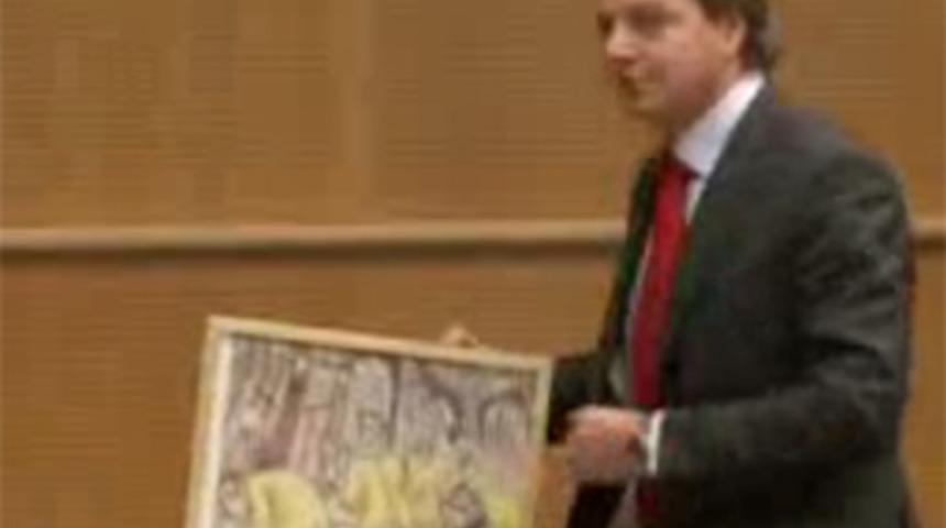 "Onu m&uuml;nasip bir yerine koy"