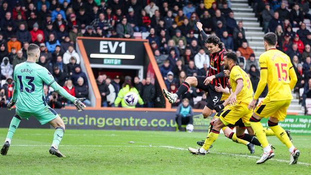 Enes Ünal fırtınası İngiltere'yi de sardı! Bournemouth formasıyla 90+1'de stadyumu yıktı geçti...