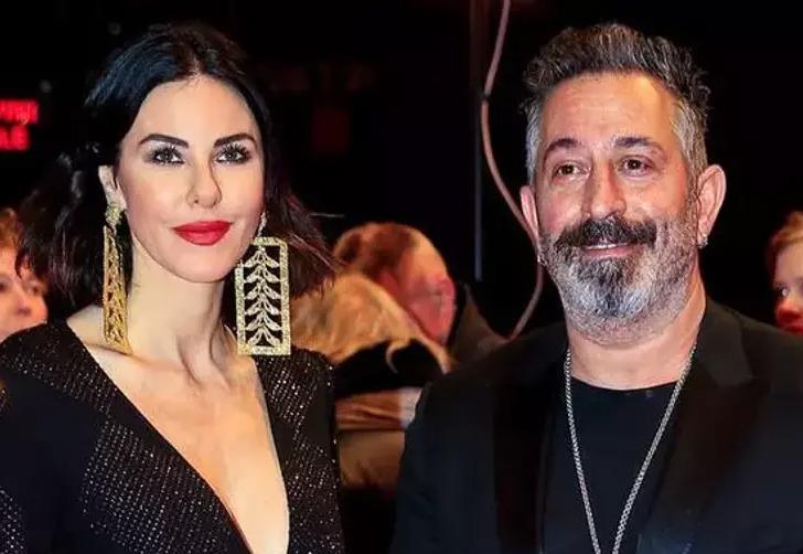 Cem Yılmaz aşka geldi! Şömine başında sevgilisine şarkılar söyledi G1