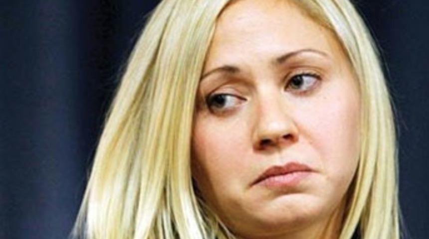 &lsquo;Kocasıyım&rsquo; diyen odasına dalmış