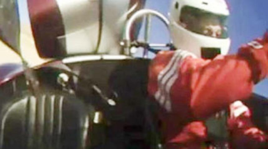 210 km hızla yaptığı kazayı kameraya kaydetti