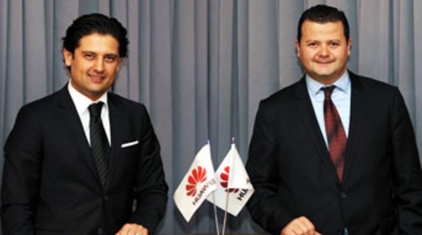 Huawei, T&uuml;rkiye&rsquo;de vites y&uuml;kseltiyor