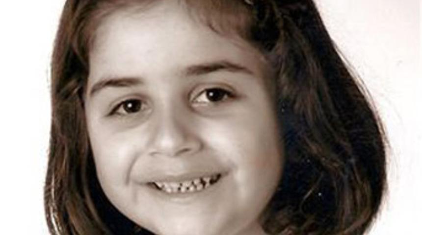 Kızını banyoda boğarak &ouml;ld&uuml;rd&uuml;