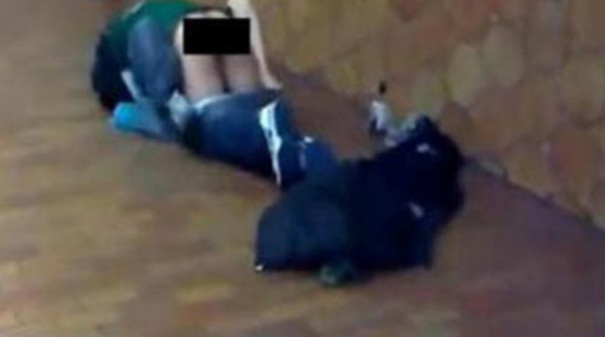 Metroda akıl almaz g&ouml;r&uuml;nt&uuml;ler!