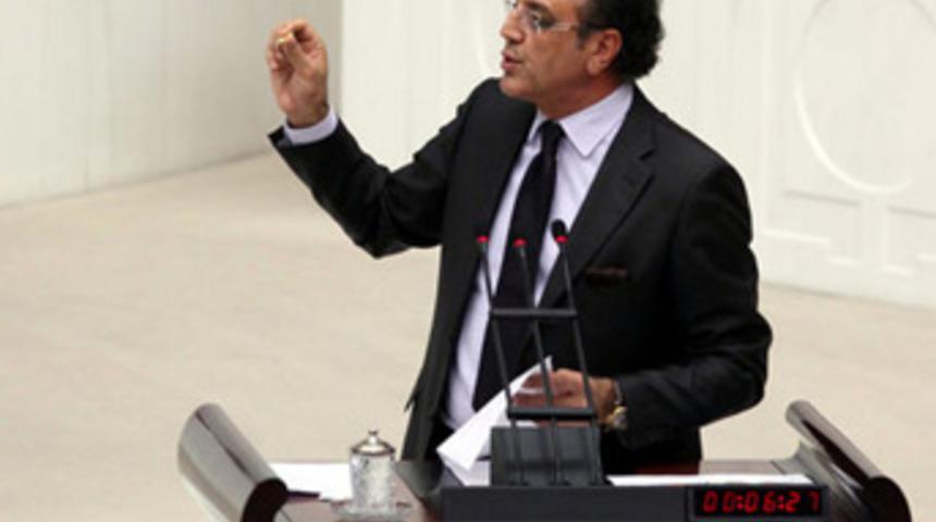 Sakık meclis k&uuml;rs&uuml;s&uuml;ne mermiyle &ccedil;ıktı