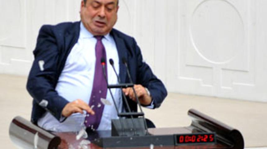 Bardak kıran Kaplan'dan ilgin&ccedil; savunma