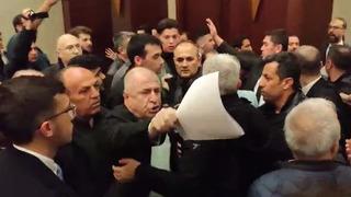 Ümit Özdağ tekme tokat birbirine giren partililere bağırdı: ' Terbiyesiz adamlar Afganlar mı geldi buraya?'