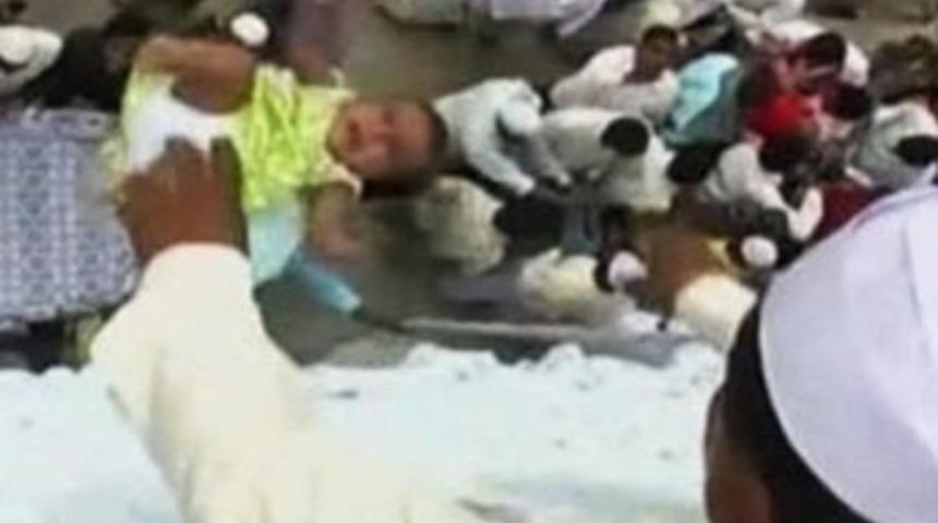 Dehşete düşüren tören