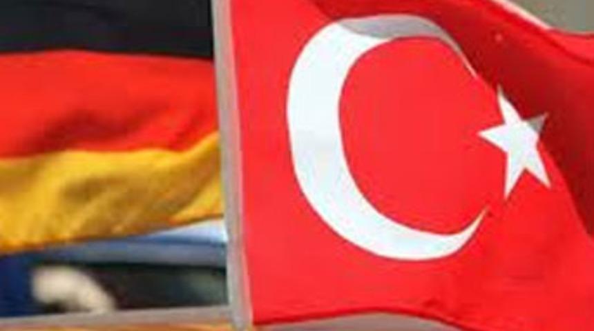 Almanya da soykırımı inkara ceza getirebilir