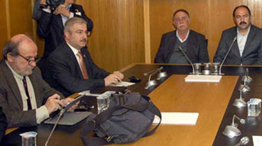 BDP'li vekilin başını &ouml;ne eğdiren an