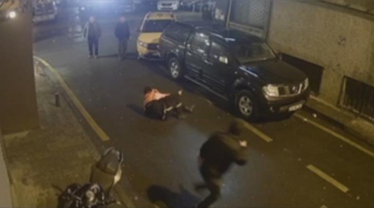 İstanbul’da sokak ortasında silahlı saldırı! Nedeni 'pes' dedirtti: "Yürüyüşünü beğenmedim" G3