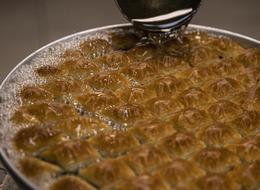 Baklavacılarda Ramazan mesaisi başladı, personel sayısı iki katına çıktı: Fiyatı dudak uçuklattı! 