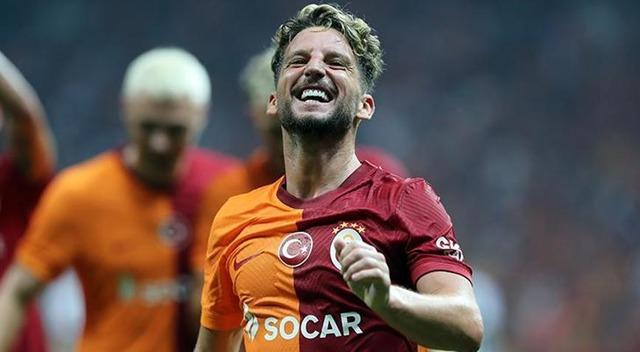 Galatasaray'dan sezon sonu ayrılacak Mertens'e amatör küme takımı teklif yaptı! 640xauto