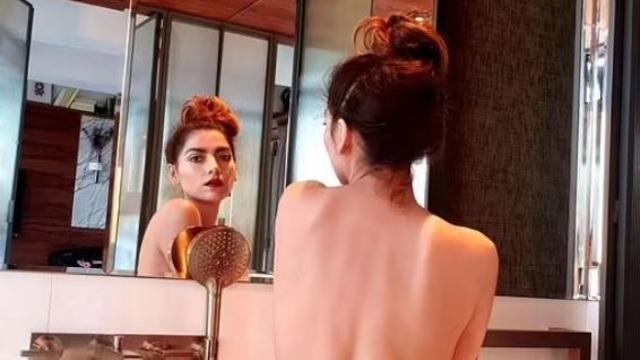 Oscar 2024 geldi! Eva Longoria ve Kim Kardashian gibi yıldızlardan hazırlık pozları